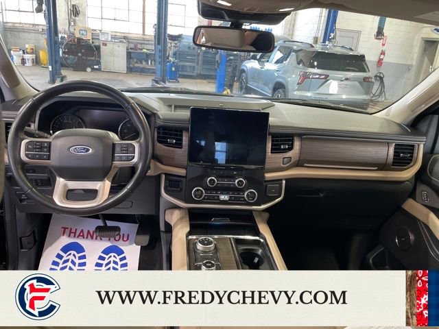 Used 2024 Ford Expedition Limited image 13