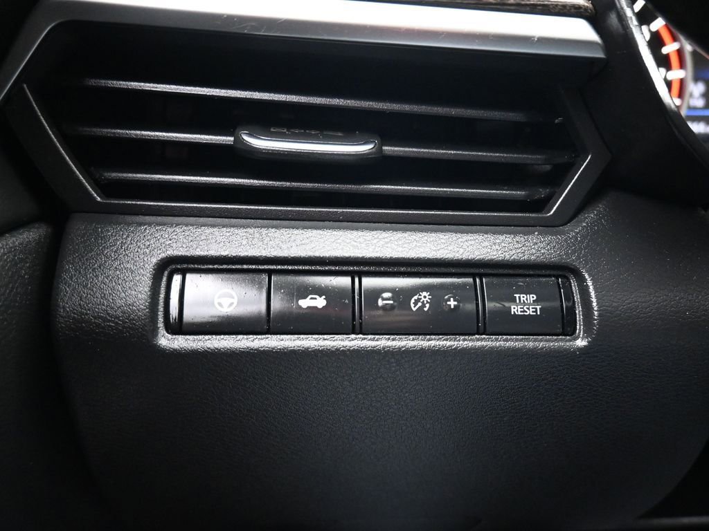 Used 2020 Nissan Altima 2.0 Platinum FWD image 26