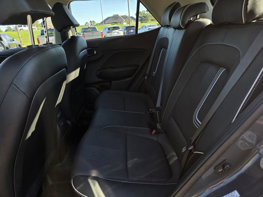 Certified 2024 Hyundai Venue Limited FWD image 19
