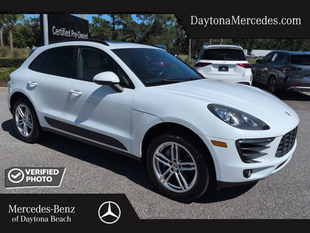 Used 2018 Porsche Macan AWD/4WD image 1