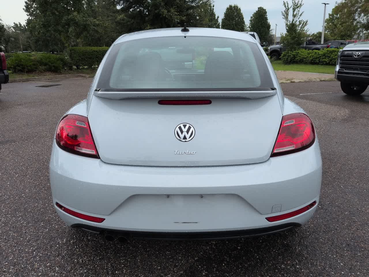 Used 2018 Volkswagen Beetle 2.0T S FWD image 5