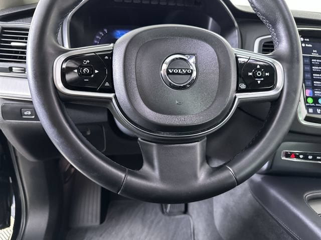 Used 2024 Volvo XC90 B5 Core AWD/4WD image 11