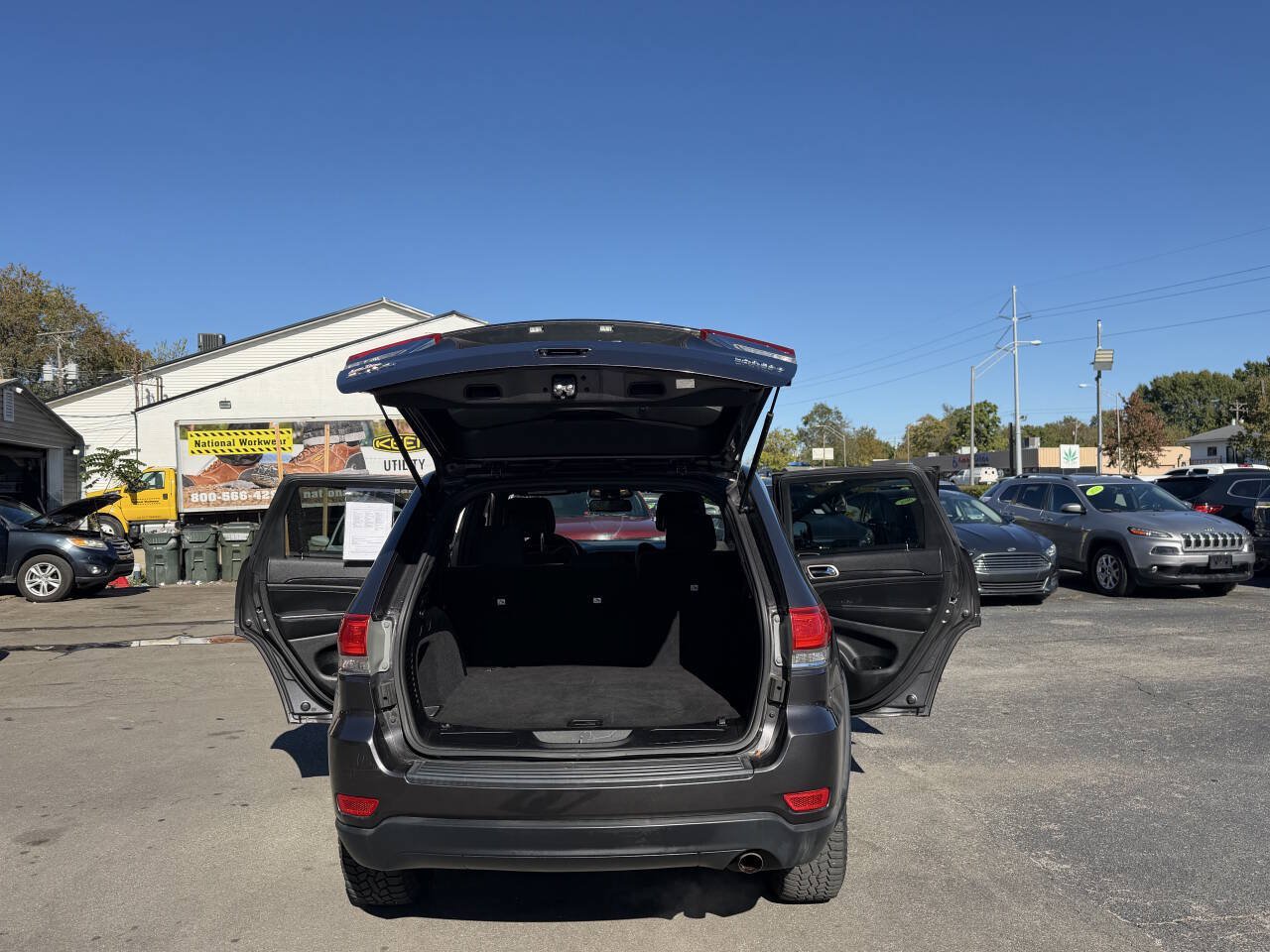 Used 2014 Jeep Grand Cherokee Laredo w/ Quick Order Package 23E AWD/4WD image 21