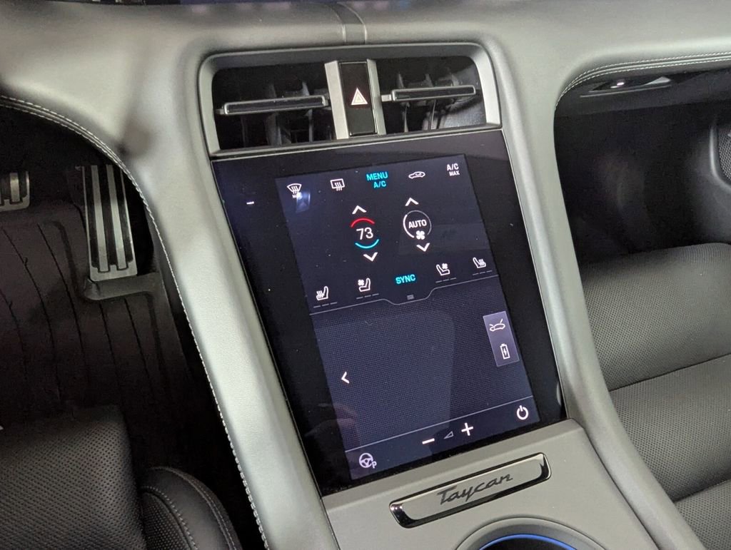 Used 2024 Porsche Taycan 4S image 19