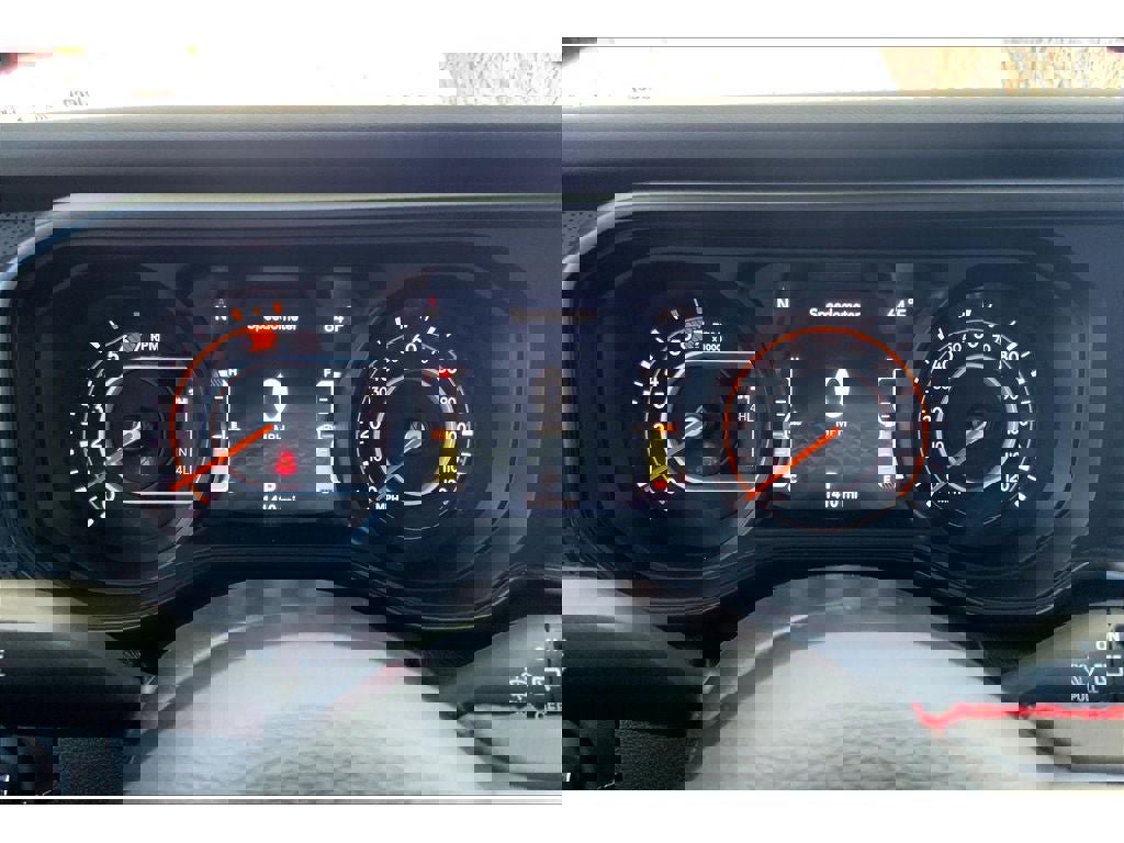 Used 2024 Jeep Wrangler Unlimited Rubicon w/ Technology Group image 21