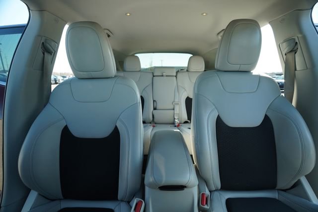 Used 2021 Jeep Cherokee Latitude Plus image 34