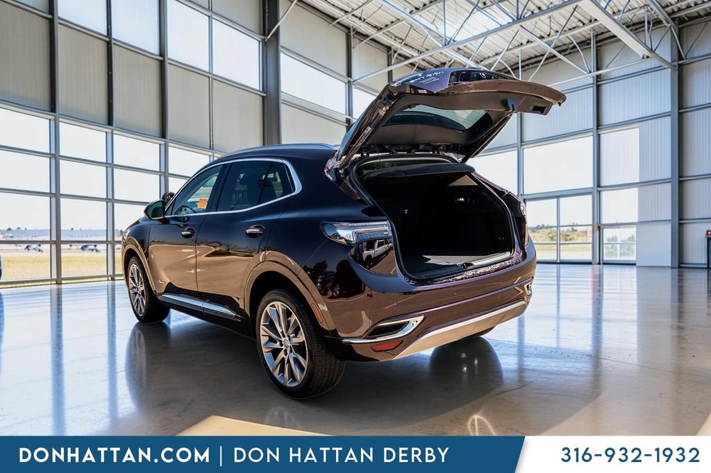 Used 2022 Buick Envision Avenir w/ Premium Seat Package FWD image 27