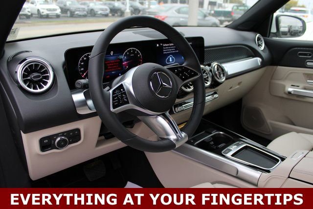 New 2025 Mercedes-Benz GLB 250 4MATIC image 13