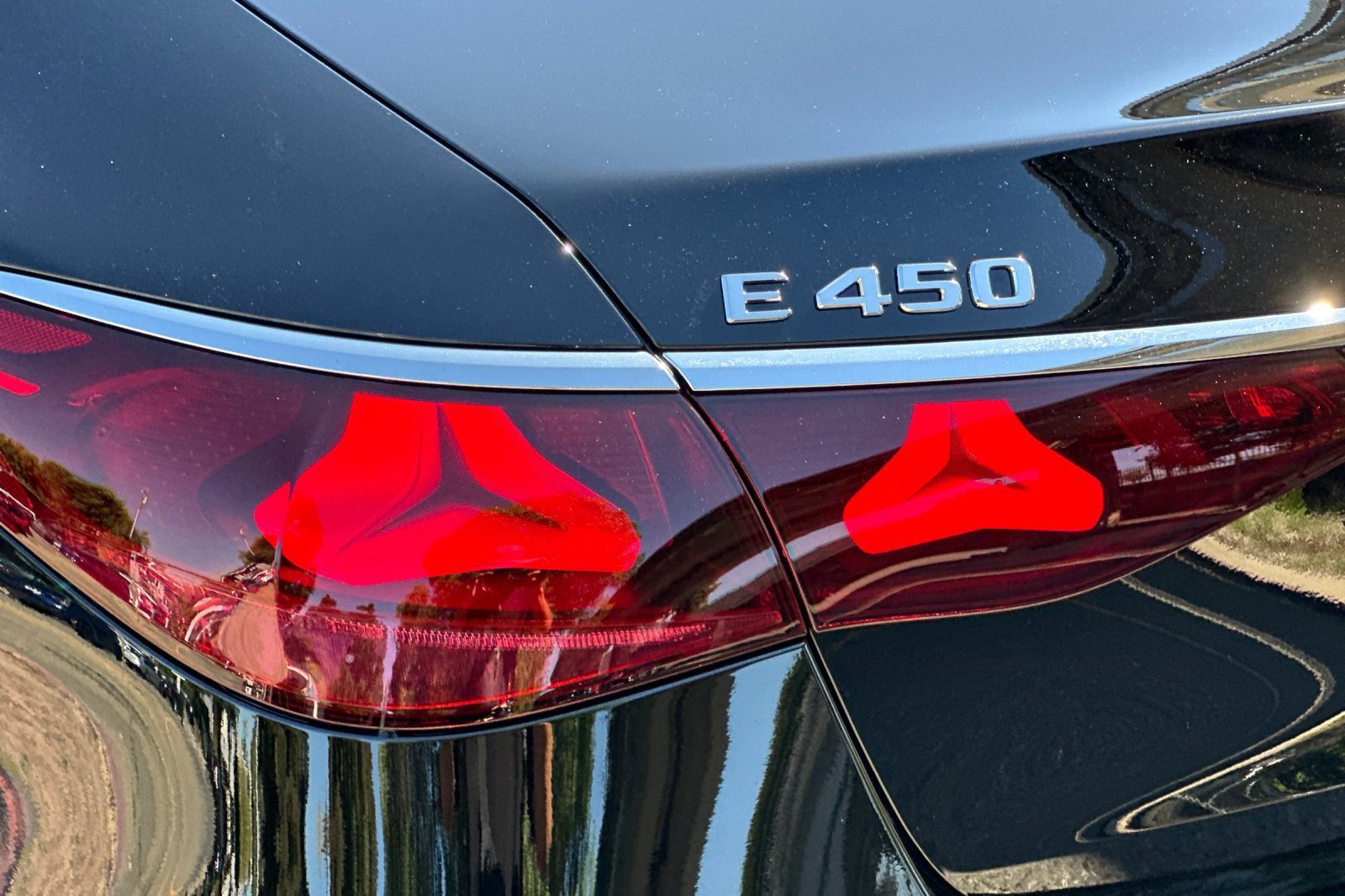 New 2026 Mercedes-Benz E 450 4MATIC Sedan image 25