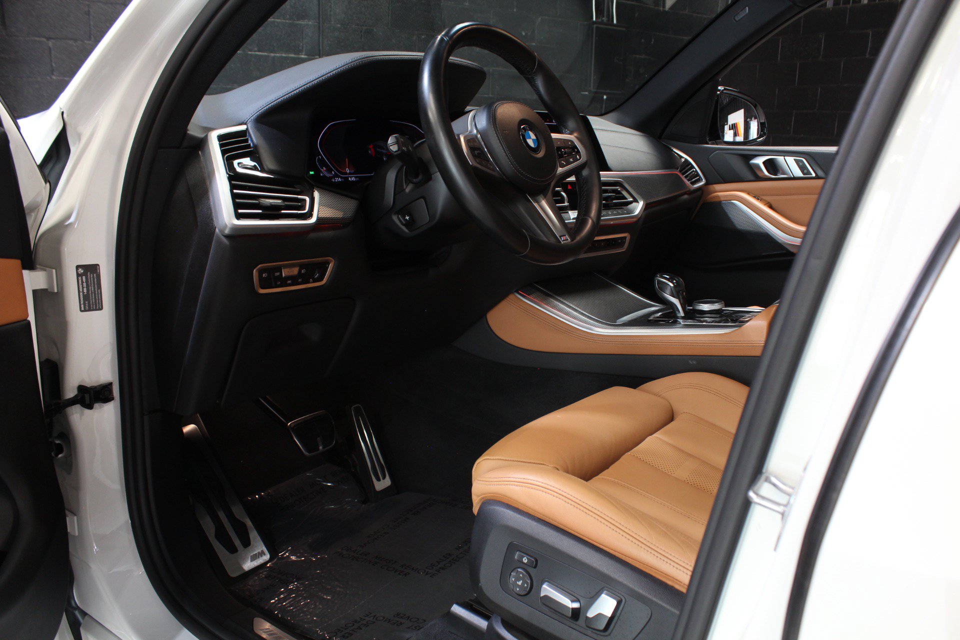 Used 2021 BMW X5 xDrive40i w/ M Sport Package AWD/4WD image 35