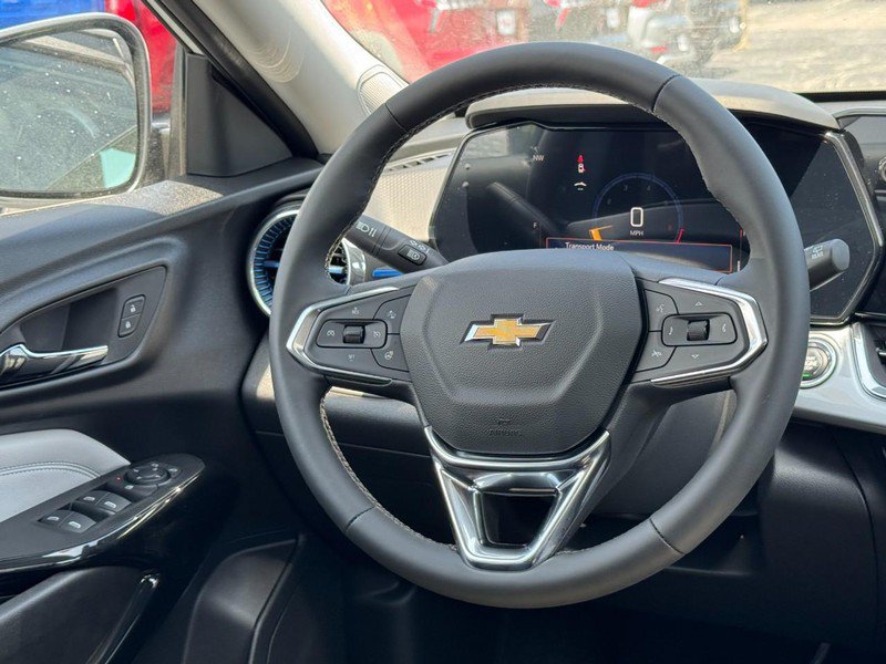 New 2026 Chevrolet Trax LT w/ Sunroof Package FWD image 28