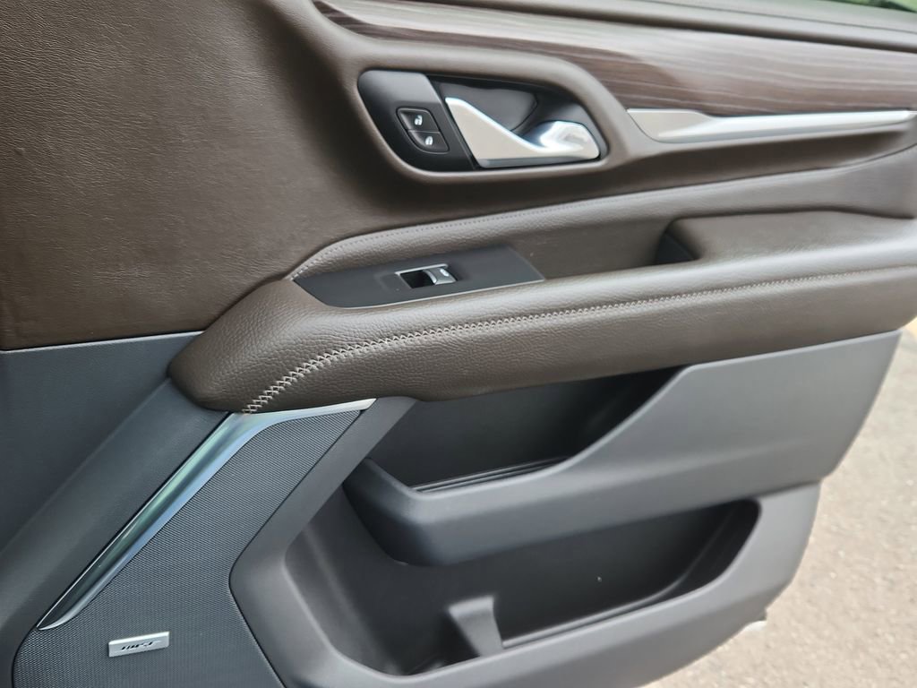 Used 2021 GMC Yukon Denali w/ Denali Premium Package image 17