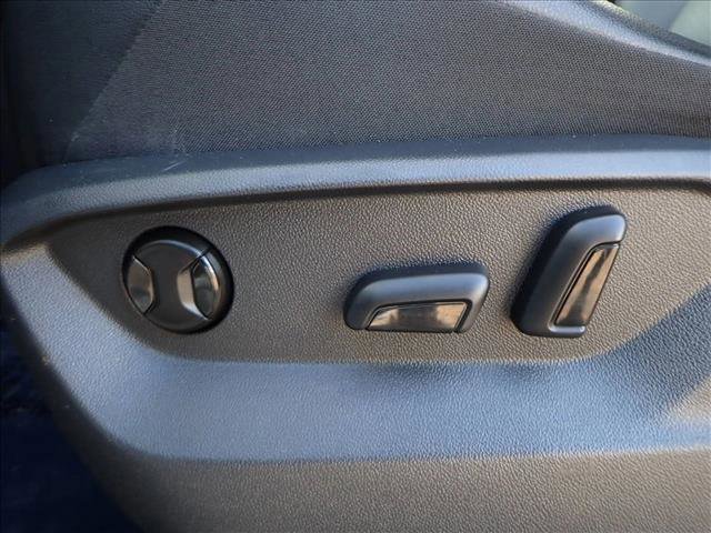 Used 2020 Volkswagen Tiguan SE image 12