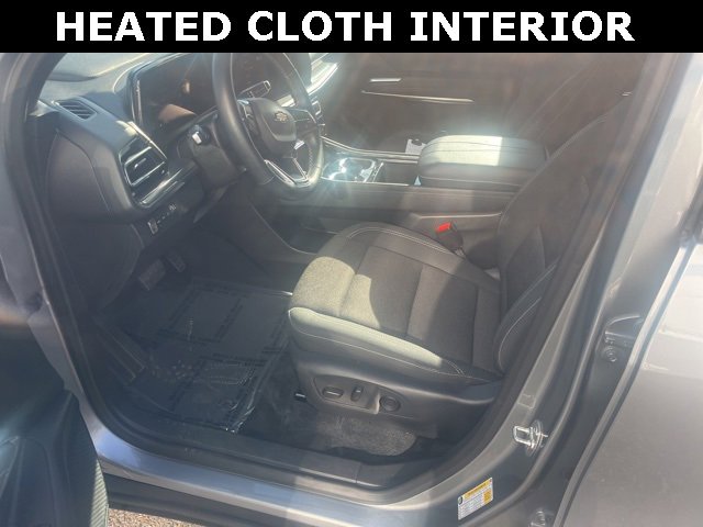 Used 2025 Chevrolet Traverse LT image 16