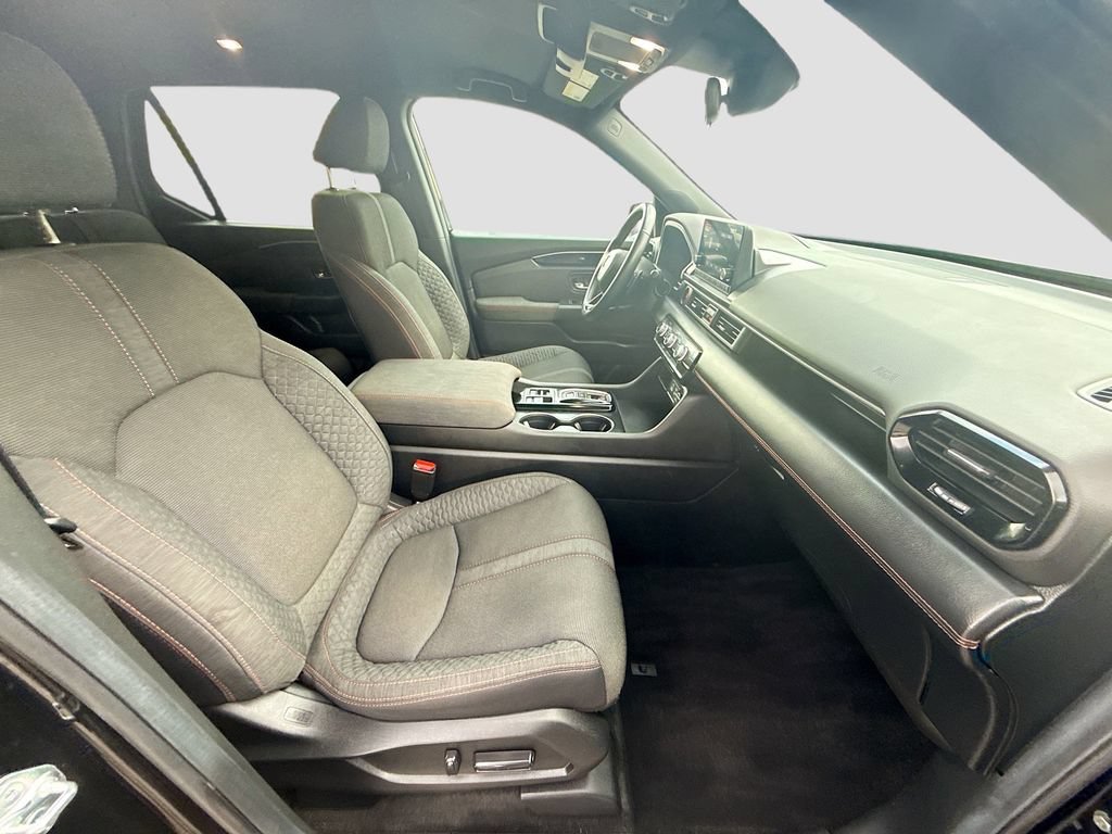 Used 2025 Honda Pilot Sport image 31