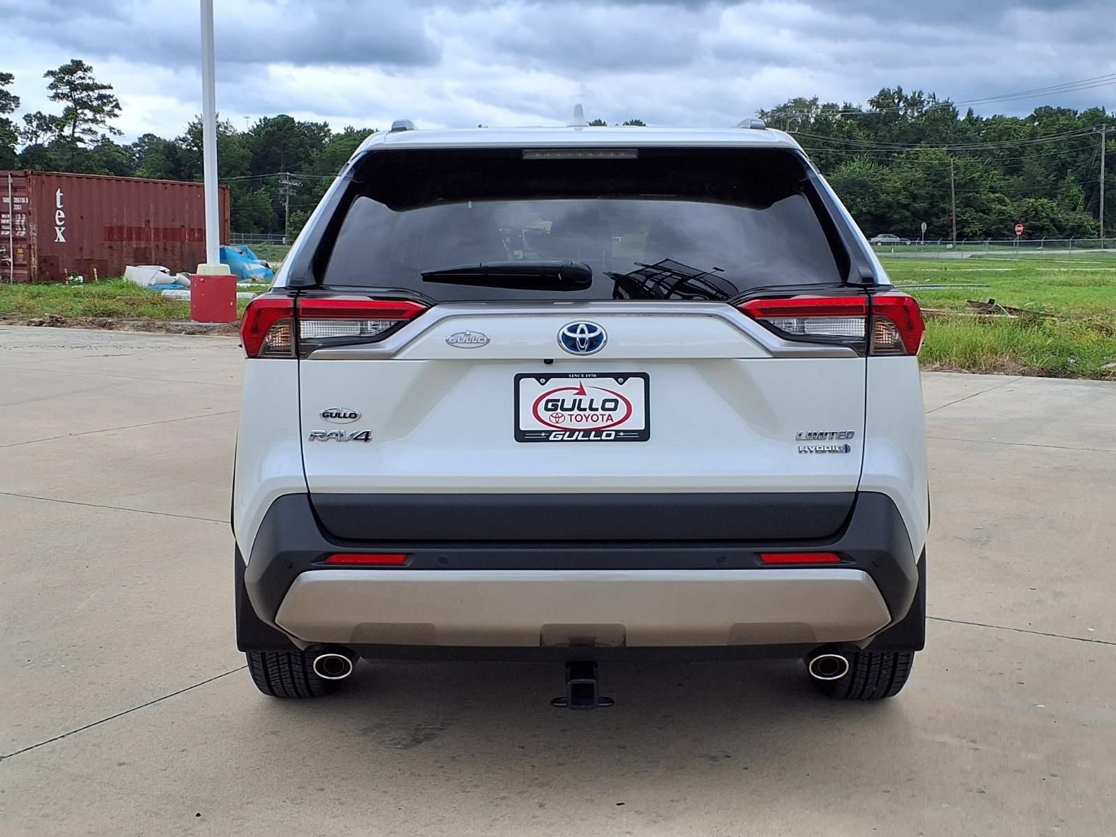 Used 2024 Toyota RAV4 Limited w/ Advanced Technology Package AWD/4WD image 7