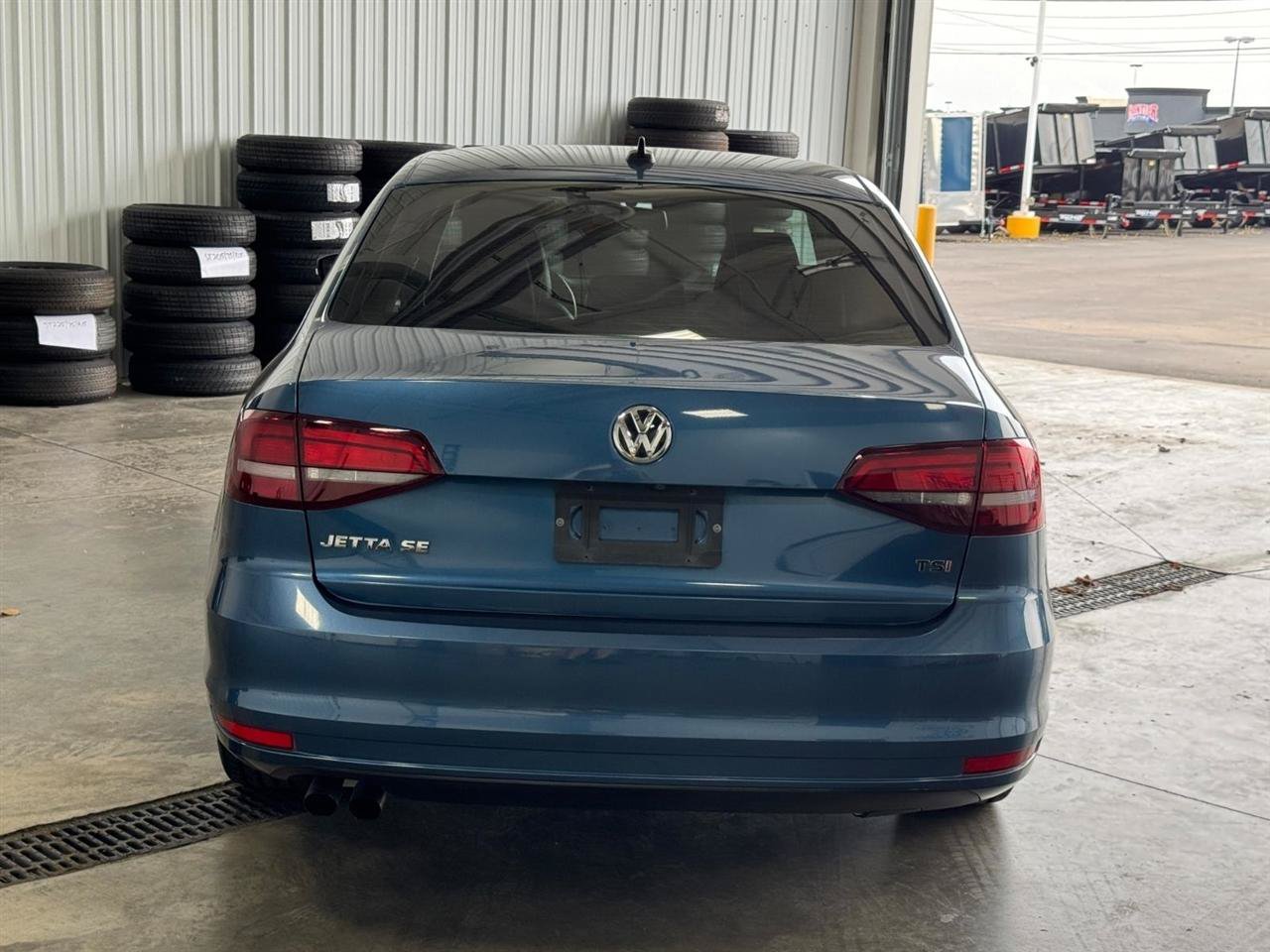 Used 2017 Volkswagen Jetta SE FWD image 33