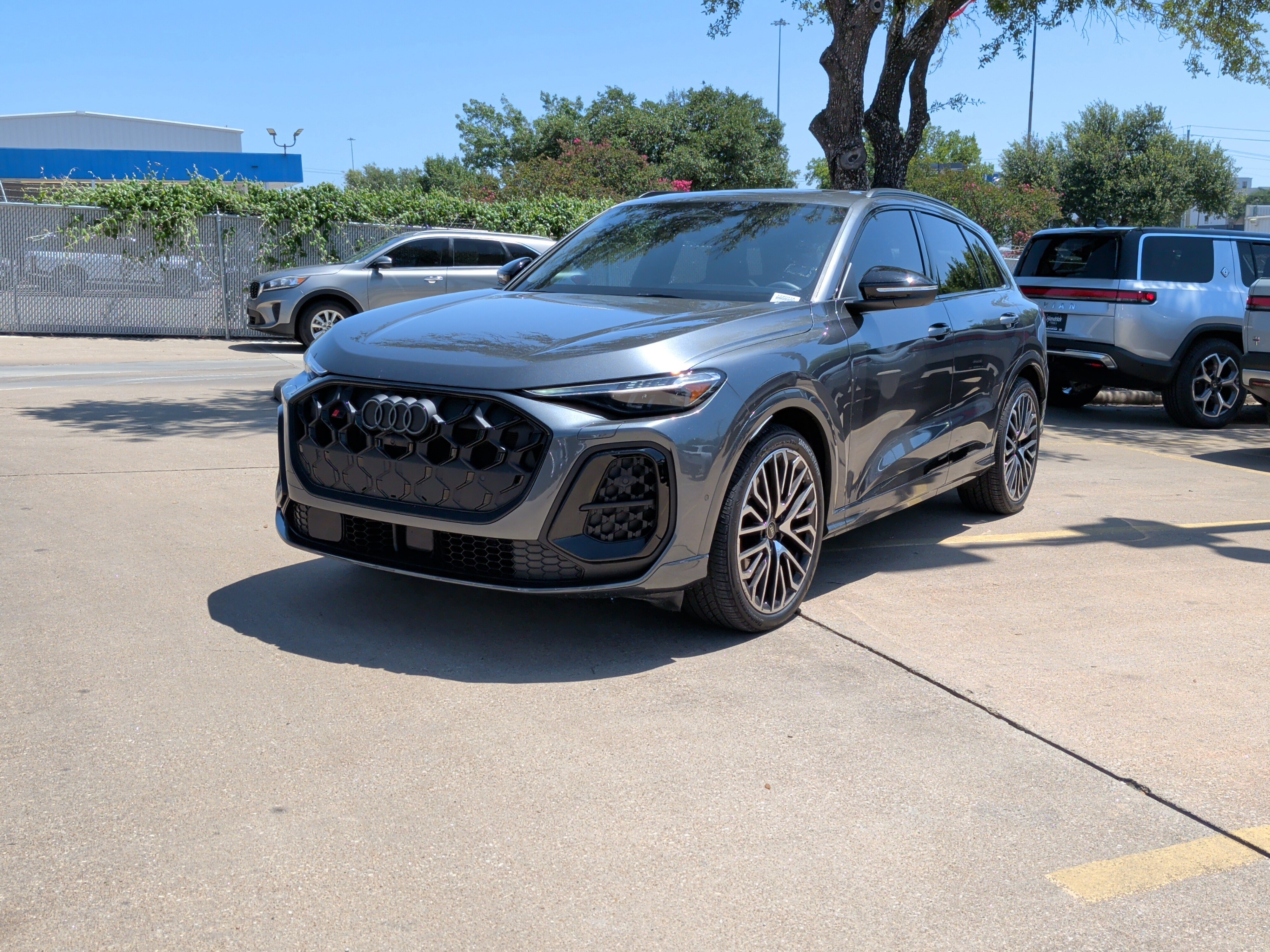 Certified 2025 Audi SQ5 Premium Plus AWD/4WD image 5