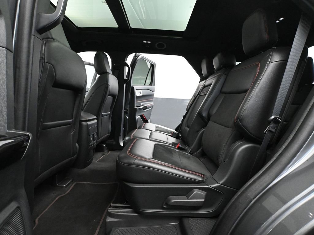 Used 2022 Ford Explorer ST-Line w/ Class IV Trailer Tow Package image 42