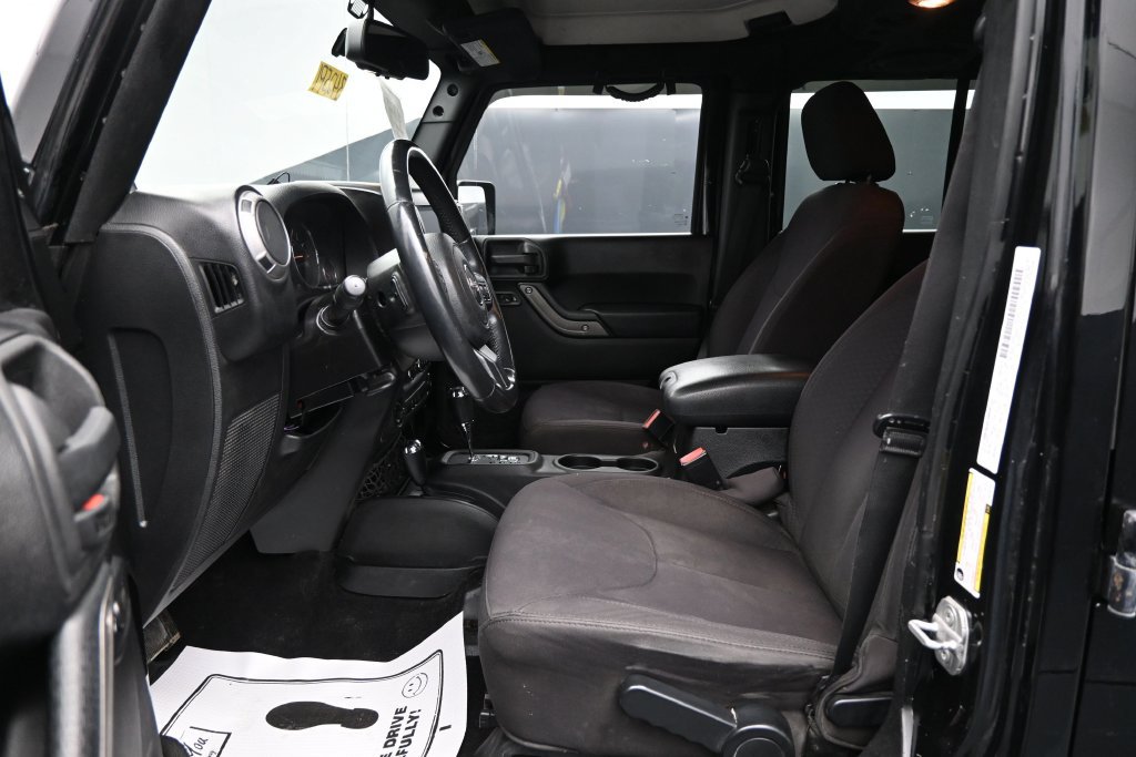 Used 2013 Jeep Wrangler Unlimited Sport AWD/4WD image 9