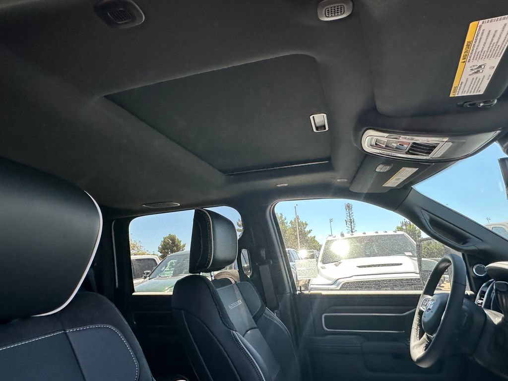 New 2026 RAM 2500 Laramie AWD/4WD image 16