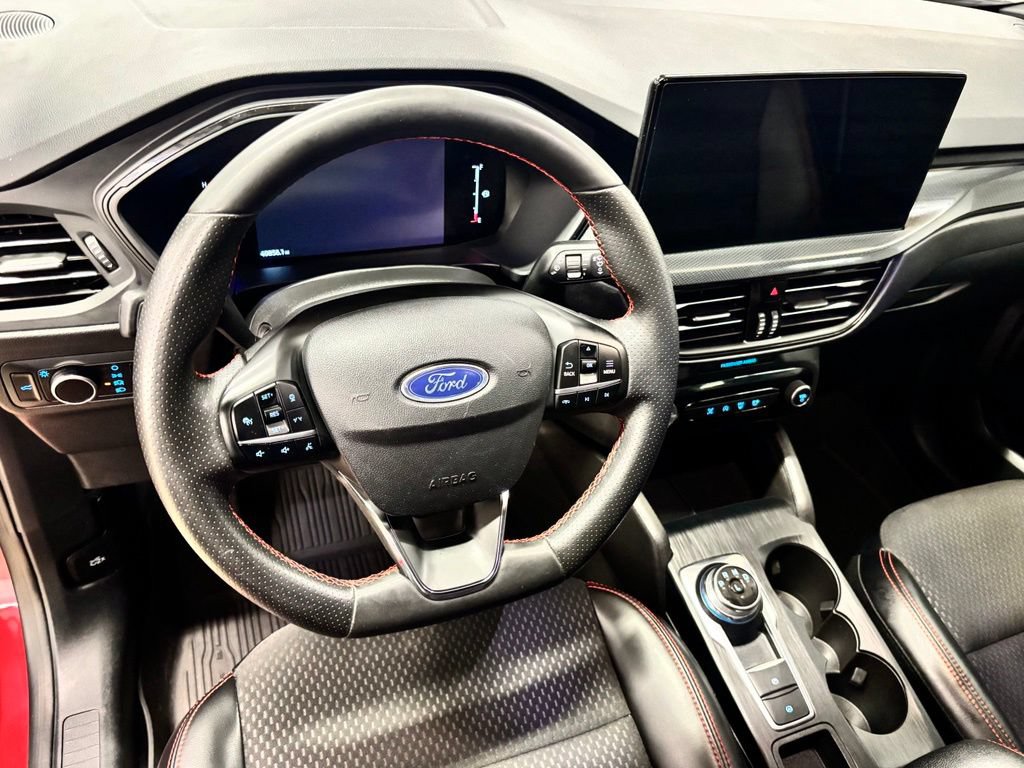 Used 2023 Ford Escape ST-Line w/ Tech Pack #1 FWD image 16