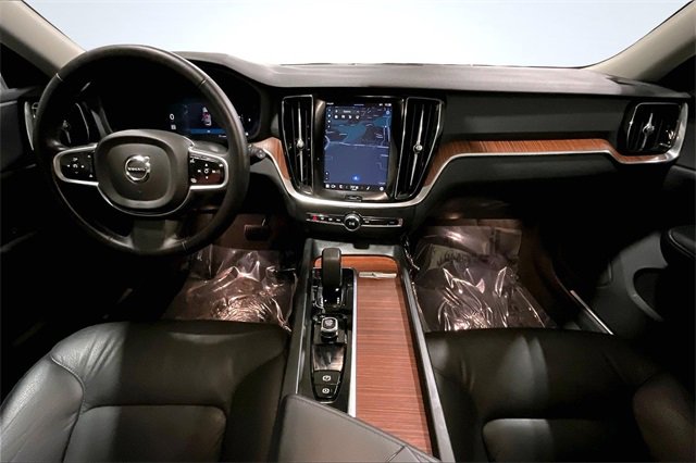 Certified 2025 Volvo V60 B5 Cross Country Plus image 17