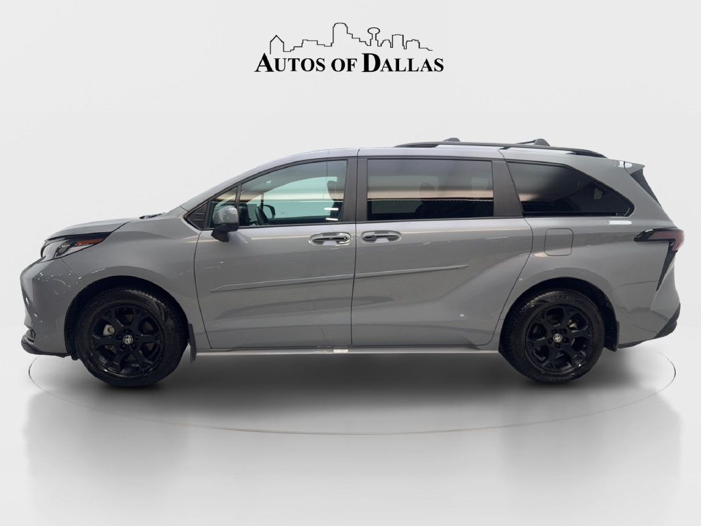 Used 2025 Toyota Sienna XLE Woodland Edition AWD/4WD image 6