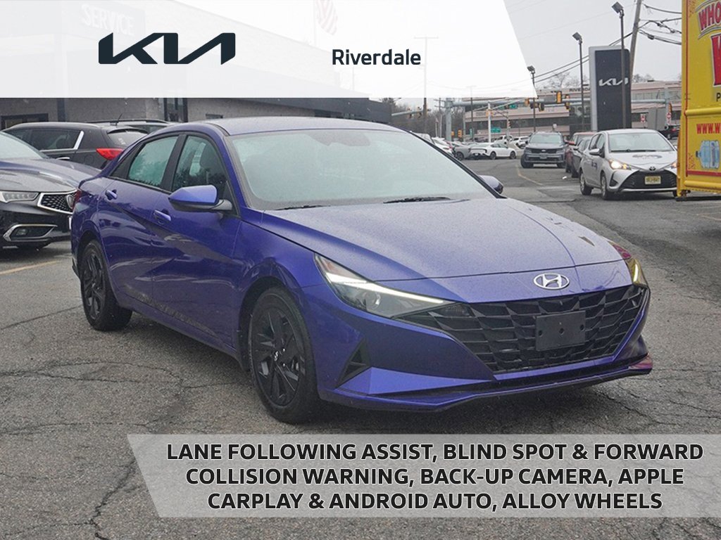 Used 2023 Hyundai Elantra SEL image 1