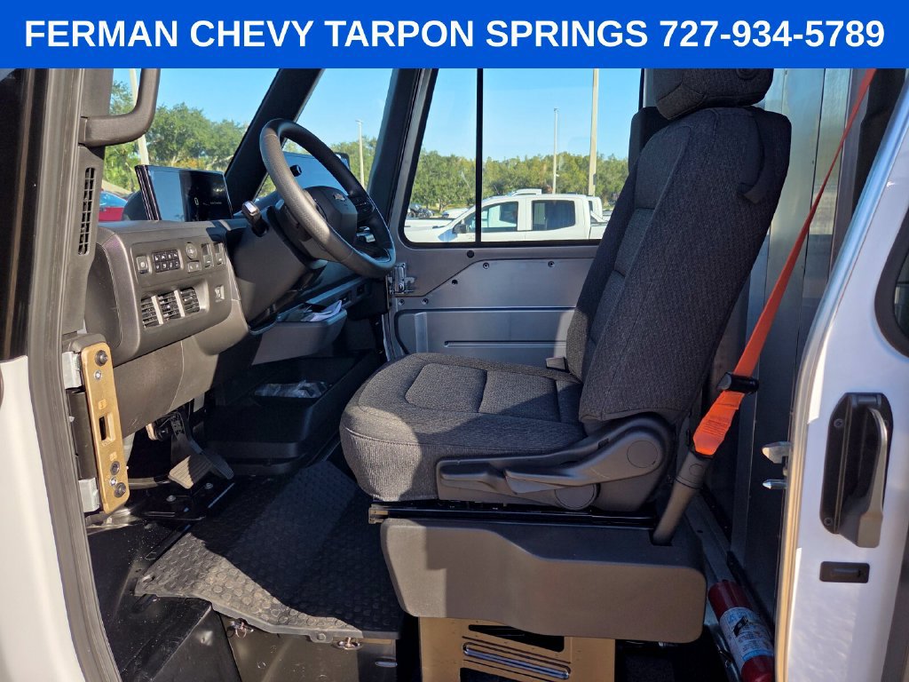 New 2025 Chevrolet Brightdrop 400 w/ Power Door Package AWD/4WD image 11