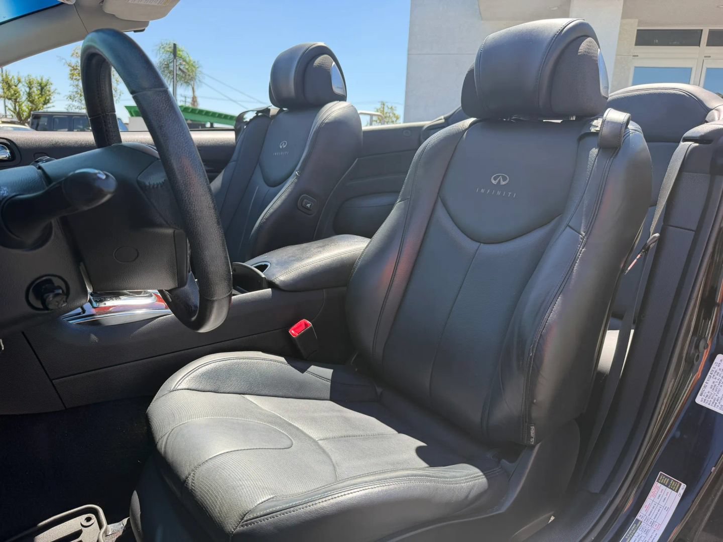 Used 2011 INFINITI G37 Convertible w/ Premium Pkg RWD image 10
