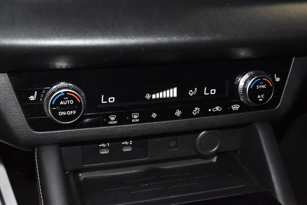Used 2025 Mitsubishi Outlander SE AWD/4WD image 13