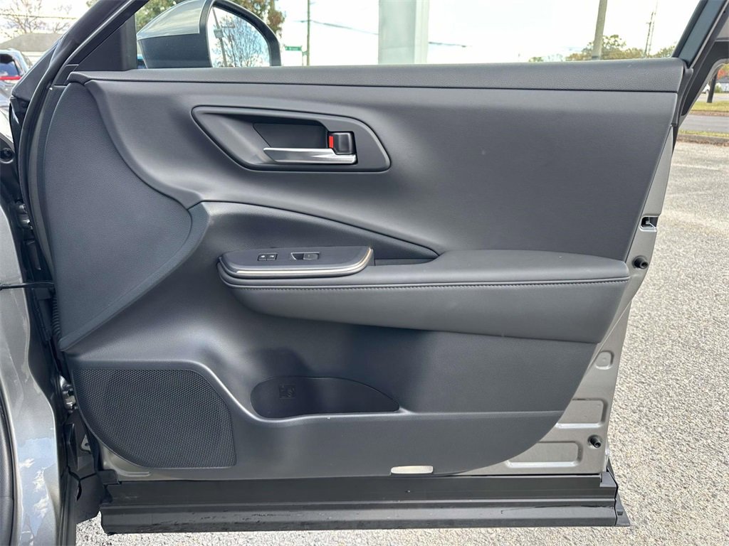 Used 2023 Toyota Crown XLE image 11