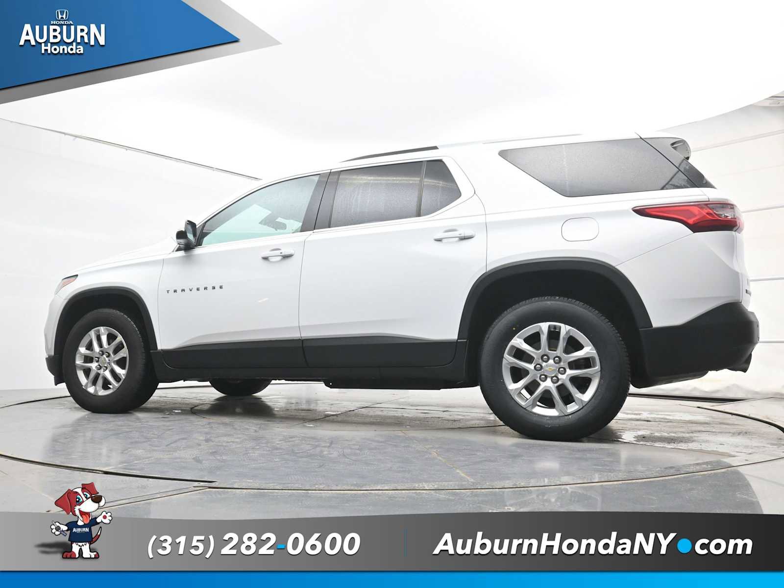 Used 2018 Chevrolet Traverse LT w/ LPO, Floor Liner Package image 22