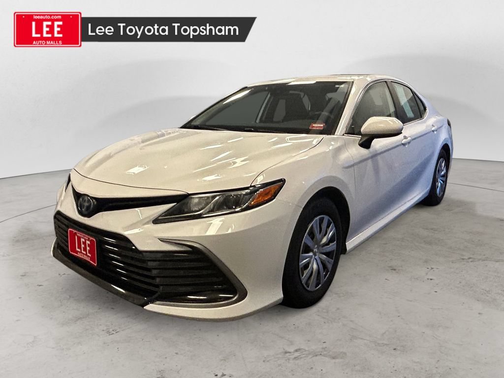 Used 2022 Toyota Camry LE FWD image 1