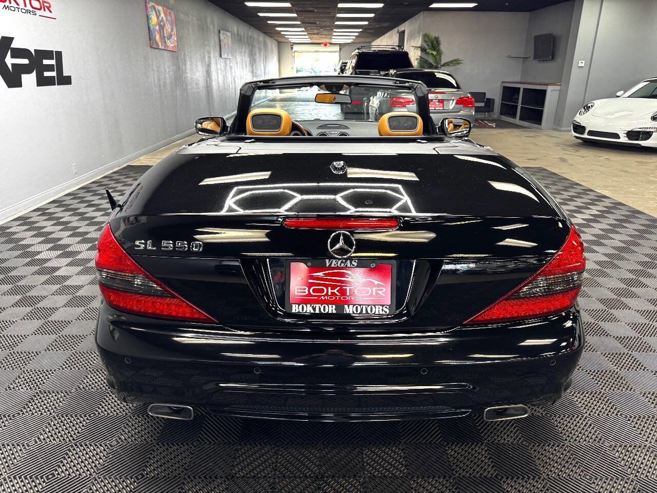 Used 2011 Mercedes-Benz SL 550 image 18