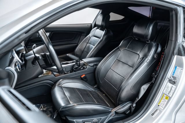Used 2019 Ford Mustang GT Premium w/ GT Performance Package RWD image 17