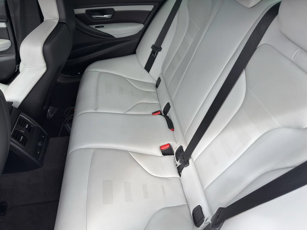 Used 2016 BMW M3 RWD image 58