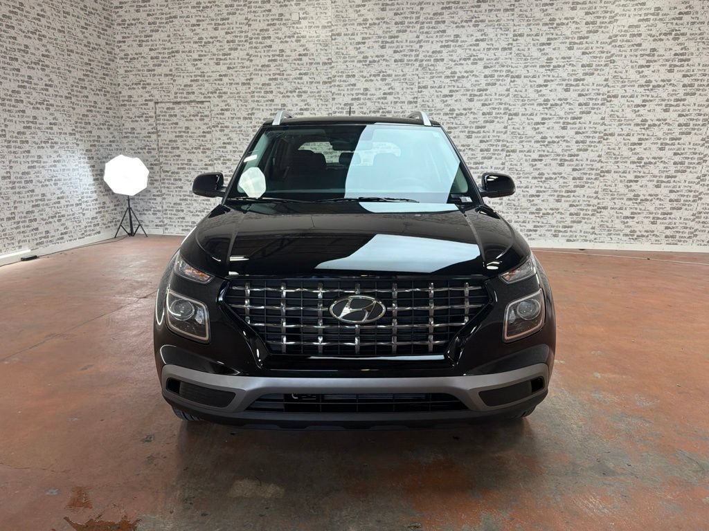 New 2026 Hyundai Venue SEL FWD image 2