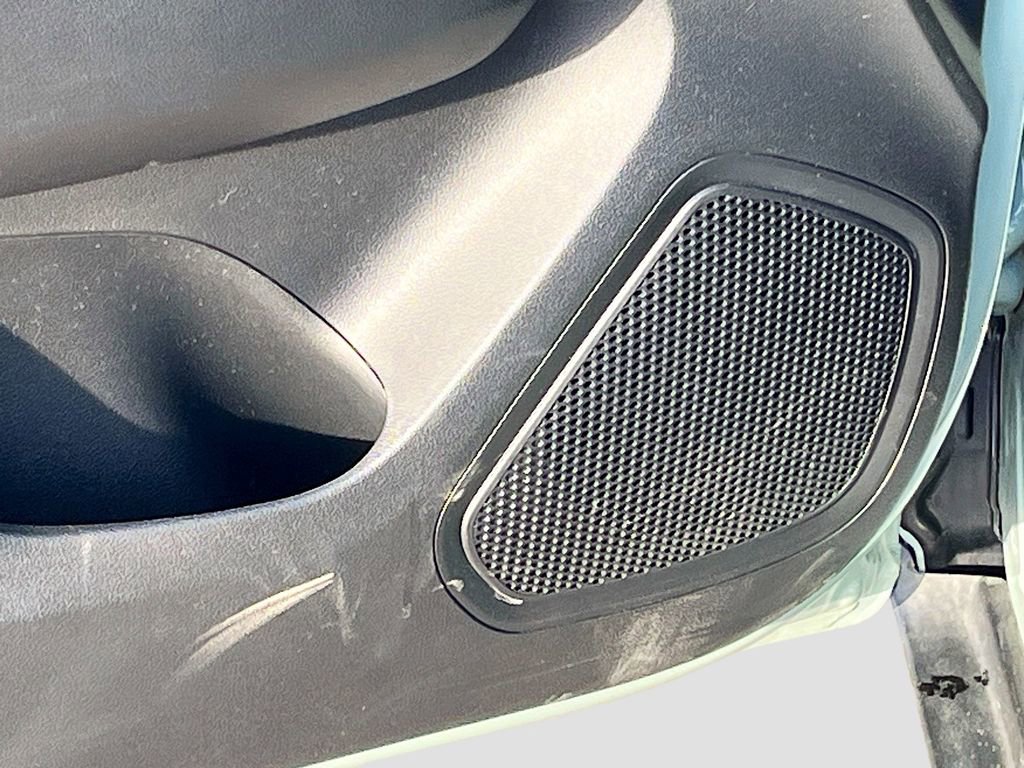 Used 2025 Hyundai Venue Limited image 19