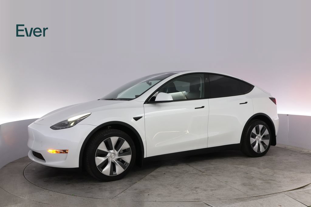 Used 2022 Tesla Model Y Long Range AWD/4WD image 18