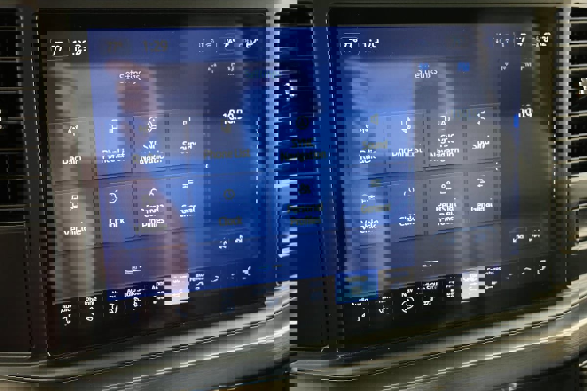 Used 2025 Ford F350 Lariat w/ Chrome Package image 52