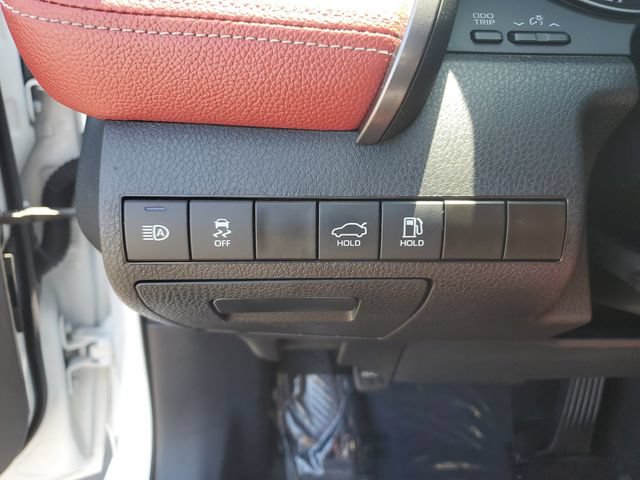 Used 2024 Toyota Camry SE FWD image 21