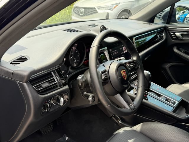 Used 2025 Porsche Macan Turbo AWD/4WD image 13