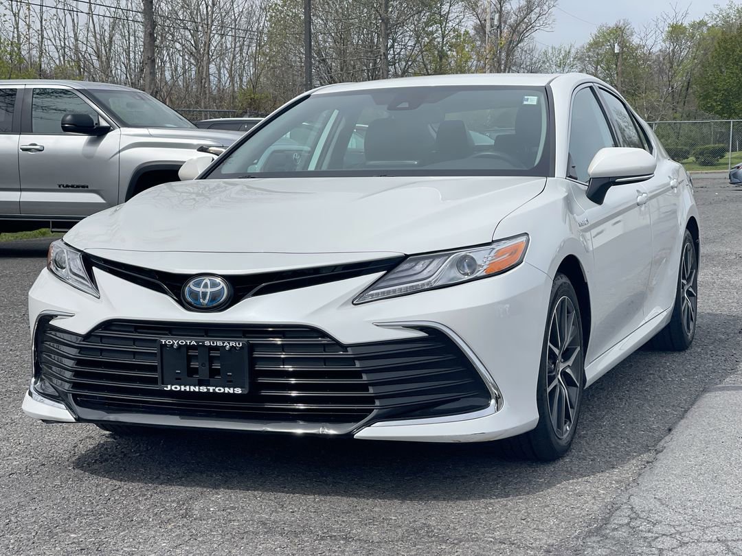 Certified 2021 Toyota Camry XLE FWD image 2