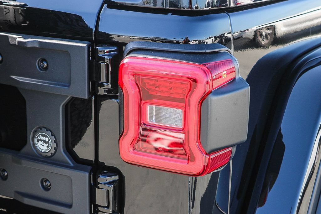 New 2026 Jeep Wrangler Unlimited Rubicon AWD/4WD image 10