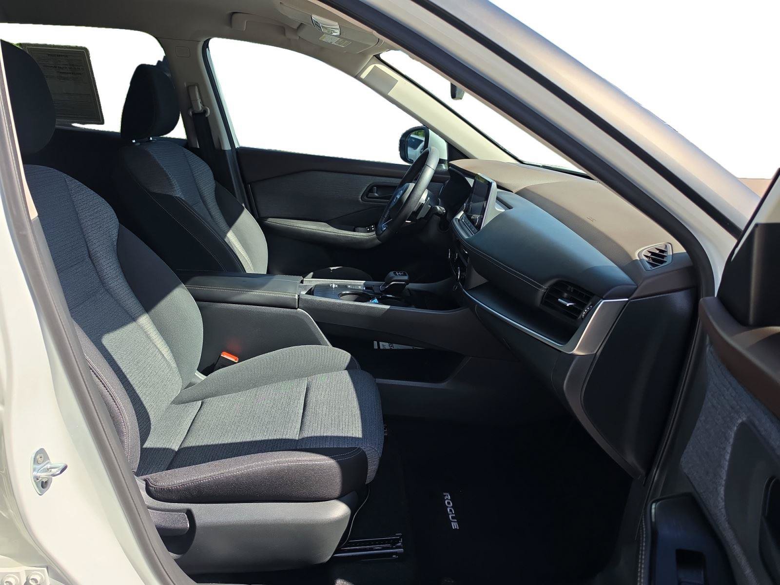 Used 2022 Nissan Rogue S FWD image 24