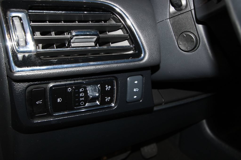 Used 2024 Lincoln Navigator L Reserve AWD/4WD image 10