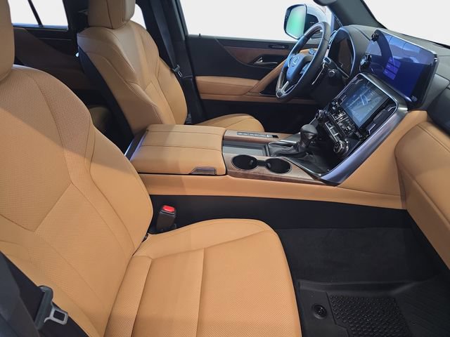 Used 2026 Lexus LX 600 4WD w/ Accessory Package (2T) image 12