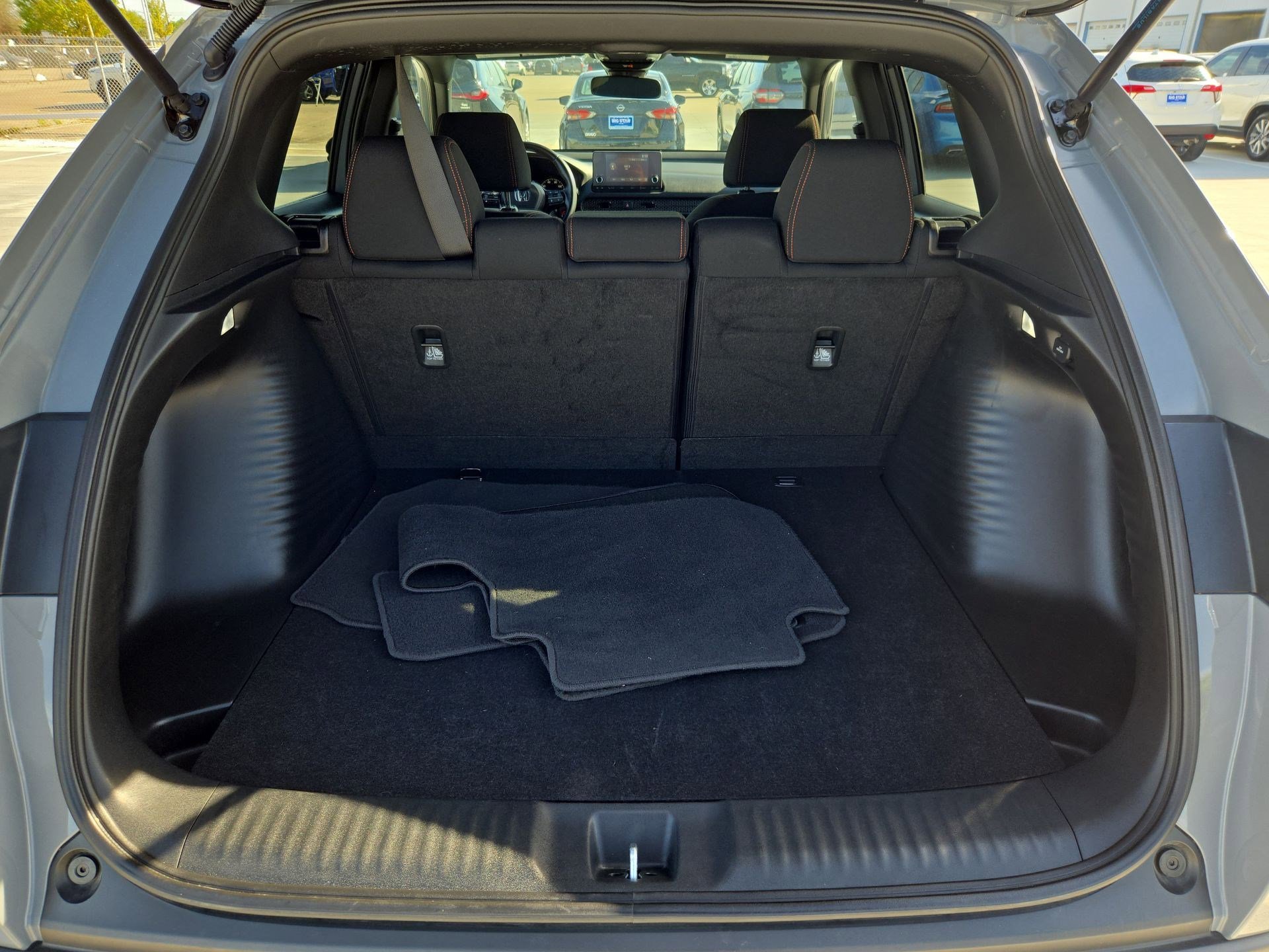 Used 2025 Honda HR-V Sport image 28